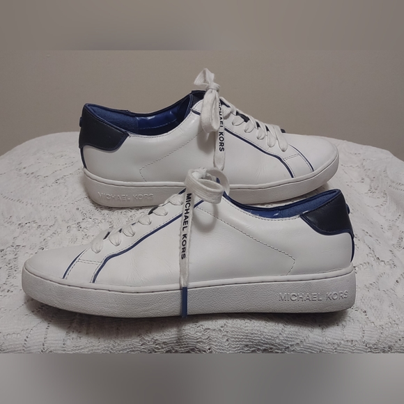 Michael Kors Shoes - Michael Kors white shoes Sz 8.5 good condition